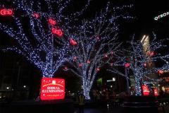 ハローキティのイルミが渋谷を照らす！キュートな輝きがハチ公前を彩る