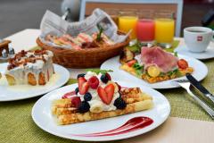 こだわりを盛り付けた「アランチーノ・ディ・マーレ」の美朝食