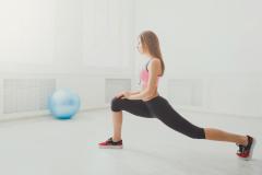 【動画あり】お正月の「脚太り」を予防！股関節ストレッチで脚やせ