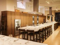 厨房設備が「家庭用キッチン」という驚き！ おいしく健康的な食習慣を提唱するレストラン