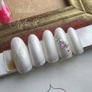 オフィス・デート・女子会にも♡日常に使える「ブライダルネイル」