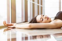 ほぐして温かいカラダに。胸・股関節まわりを動かすエクササイズ