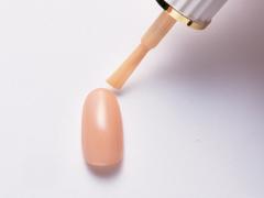 セルフで簡単！グラデーションネイル｜グラデーションネイルはデザインで選ぶ？カラーで