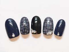 黒ネイル12選｜黒×赤、黒×ピンク、黒×白、黒フレンチなどセルフでできるやり方＆デザイン