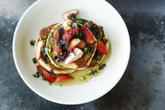 「bills」横浜赤レンガ倉庫限定パンケーキが期間限定レシピで“イチゴ畑”風に