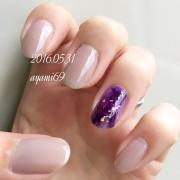 セルフネイルで！誕生石カラーを取り入れたシンボリックネイル