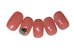 ビジューネイルのやり方｜シンプルデザインから盛りデザインまでビジューネイルまとめ