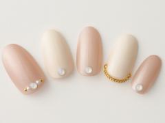 【365日ネイル】習い事初日は柔らかトーンのネイルでＧＯ♪　“バニラベージュ×上品アート