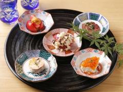 ワクワクのアイデア料理が目白押し！ 王道のフレンチを知る料理人が作るコスパ最強の「フ