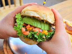 挽き肉フリーク量産中！『バーグホリック』はハンバーガーとハンバーグが両方ウマすぎる