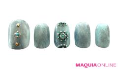 ヴィンテージな輝きがクールで春らしい「淡デニム」ネイル | lMAQUIA