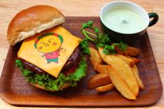 “コジコジカフェ”ルミネ横浜で、見た目も可愛いパンケーキやバーガーに舌鼓