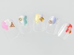 アクティブデーを盛り上げるネイルは“クリアベース”×“ラフペイント”【365日ネイル】