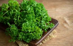 子どもがパセリをもりもり食べる！ 「栄養満点パセリトースト」