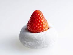 イチゴ界に新星現る！ ふわっふわの大福と「あとのせ」イチゴのハーモニーにハマる人続出