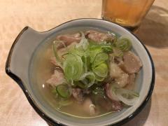 澄み渡る「煮込み」に魅了される本来は取材拒否の名店。週4日、1日3時間の至福に酔う