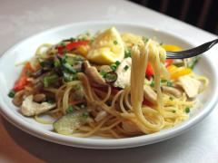 スパゲティの数は200以上！ ランチからワインも飲み比べできる「昭和のスパゲティ屋さん」