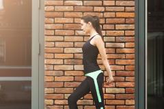 【動画あり】見た目すっきり若返る！？「巻き肩」矯正ストレッチ3つ