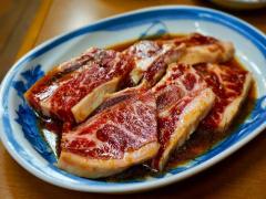 「肉・ご飯・肉・ビール・肉…」の連鎖がとまらない！ 激うますぎる「タレ焼肉」の原点『
