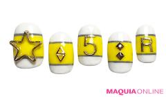 ビビッドイエローの「スポーティー」ネイルで、気分もアクティブに！ | lMAQUIA