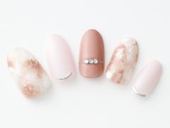 【365日ネイル】連休前のひと仕事もはかどる♪爽やかなベージュネイル |