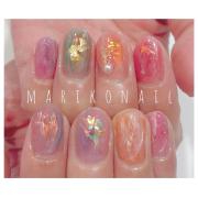 キラキラとワクワクを指先に閉じ込めて♡mo6ma22さんのネイルデザイン帳