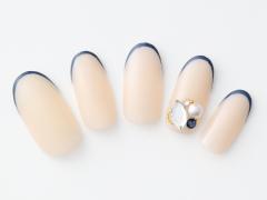 【365日ネイル】オンモード気分が上がる！“ハンサム美人”なフレンチネイル |