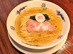 煮干し、鶏、豚、貝が合わさる「極上スープ」に悶絶！ 行列の絶えないラーメン店『中華蕎