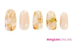 華奢なゴールド「ネックレス」ネイルで、最強のモテを手に入れて！ | マキアオンライン（