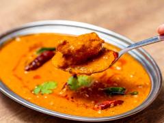 本場スパイスカレーに悶絶！ 8人のインド人シェフによる140種以上の南インド料理を、虎ノ門