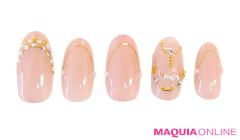 シンプルとデコラティブ、どっちも楽しめる欲張り「ネックレス」ネイル | マキアオンライ