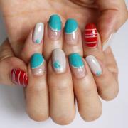 爽やかマリンカラーがビーチで映える！ 大人のマリンネイル【ギ☆のセルフネイル手本帖】