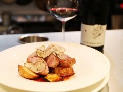 驚きの神コスパ！ 話題のカチクラエリアに誕生したフレンチの、本格なのに癒される料理と