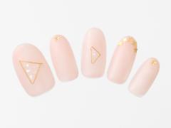 【365日ネイル】ベージュネイルにさりげない星モチーフでハッピーフライデーを♪ |