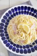 見た目も味も爽やか・絶品♡夏にぴったり「レモンクリームパスタ」のレシピ8選 - LOCARI（ロ