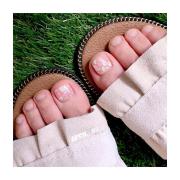 見る度にテンションが上がる♡夏の先取りフットネイル -