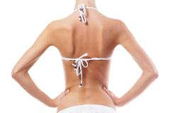 肩甲骨の見える【スッキリ背中】をつくるには？