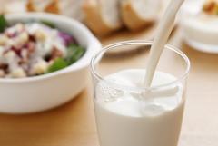 お酢パワーで夏の疲れを癒す 混ぜるだけの簡単「豆乳サワードリンク」