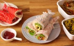 花束みたい！キュートなサンドウィッチ「常備菜 de サンドラズ 」