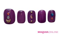 ディープなカラーで秋モードへシフト、魅惑の「ウルトラバイオレット」ネイル | マキアオ