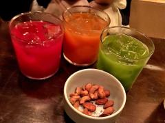 濃縮「コールドプレスジュース」をカクテルに！ 世界初の専門バー『ムーンシャイン』が神