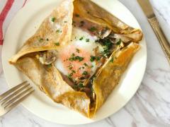 「そば粉のガレット」でセレブなブランチ。おいしさとオシャレ度が格段にアップするポイ