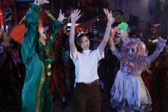 中条あやみ、USJでゾンビとダンス！参加型モブ「ゾンビ・デ・ダンス」初公開