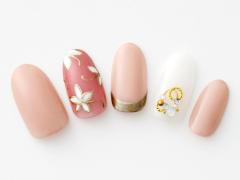 【365日ネイル】“平日夜の予定あり♪”の日はちょっぴり華やかなピンクネイルで |