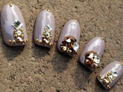 ビジューネイル16選｜ビジュー盛りネイルや付け方、派手・シンプルデザインも！ |