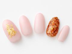 秋ネイルデザインのおすすめ23選！最新トレンドデザインからデイリーに使えるシンプルデザ