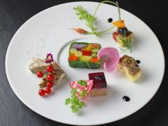 女性ファン続出の"食べるエステ"!? 『Ginsai 銀座』の美しい「野菜料理」で内からキレ