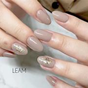 仕事もデートもお呼ばれも♡「上品シンプルネイル」デザイン集 -