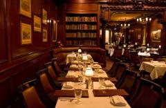 老舗ステーキハウス「ハイズ」で豪華な秋のブランチビュッフェを堪能