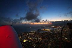 セスナのナイトフライトでハワイの夜景を独り占め！